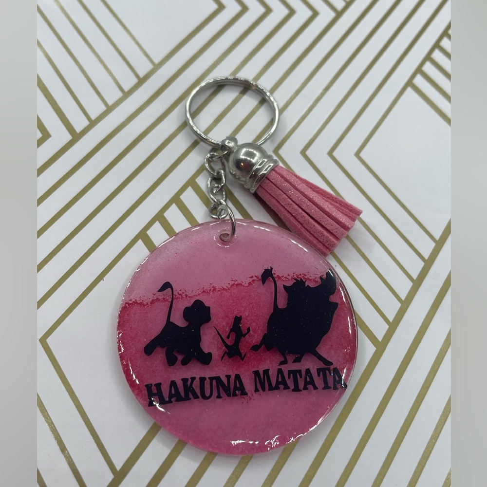 Handmade personalized acrylic keychain Hakuna Matata